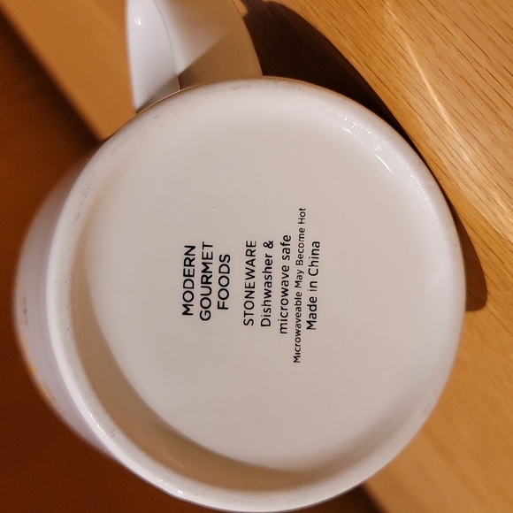 Godiva Holiday mug - Picture 6 of 6